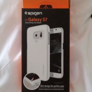 Spigen Galaxy S7.  White